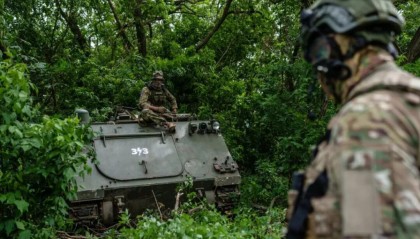 特朗普悍然要越红线，俄罗斯第一反应有点怂