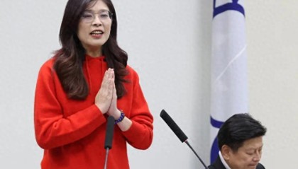 新年这一天，郑丽文呼吁赖清德：不要投资战争