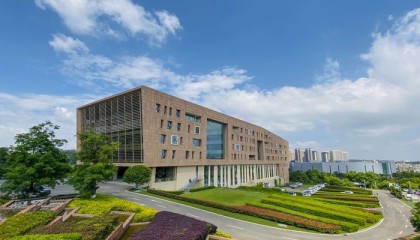 云南白药：上半年归母净利润36.33亿元，同比保持双位数增长，拟大额分红18.18亿回报投资者