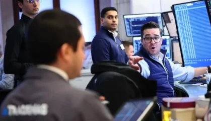 午盘：道指上涨400点纳指涨1% 芯片股普涨