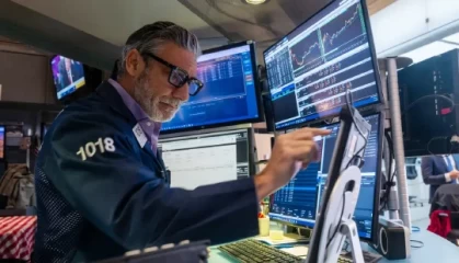 尾盘：美股涨幅扩大 纳指上涨超500点