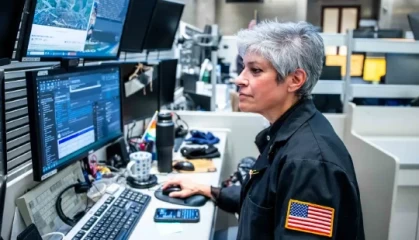 尾盘：美股走低科技股领跌 纳指下跌1.3%