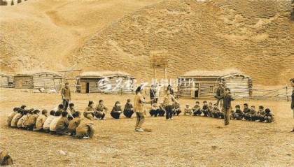 照片里的新疆⑫丨从马背小学到冰上运动学校