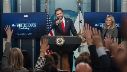 美国政府“停摆”持续多重负面影响显现