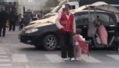 护学岗状况频出！从受人称道，到被推上风口浪尖，发生了什么？