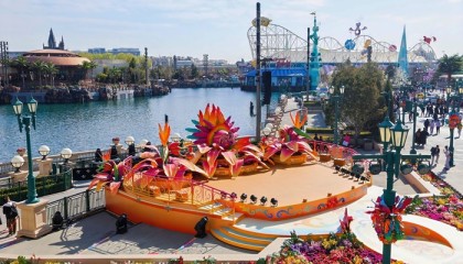 跨界合作“原神”餐厅首次开放，北京环球度假区上新线下场景体验