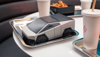 正式进军餐饮业！特斯拉在美国开出首家餐厅