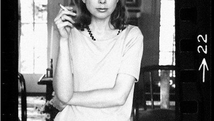 在自我叙事盛行的当下，还需要来自外部的观看吗？从狄迪恩说起