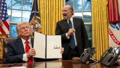 美国“对等关税”生效倒计时：仅与英国签下协议，对经济有何影响？