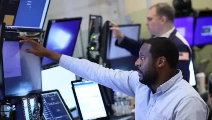 尾盘：道指下跌逾200点 谷歌创历史新高