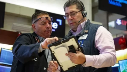 早盘：纳指与标普500指数创盘中新高