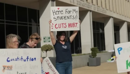 联邦法官命令特朗普政府恢复教育部雇员职位