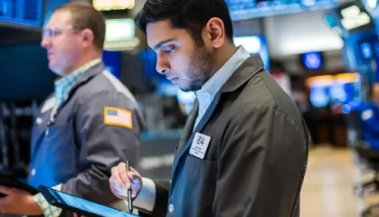 尾盘：道指有望录得五连涨