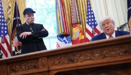 特斯拉股价大跌5% 马斯克持续炮轰特朗普支出法案