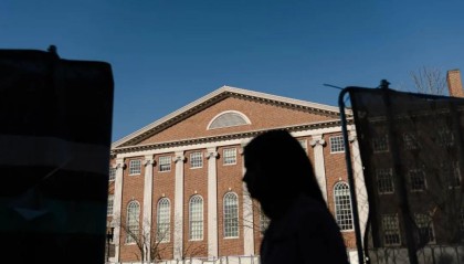 哈佛危矣，依然够硬