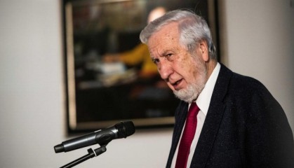 匈牙利前外长与妻子街头遇袭伤势严重