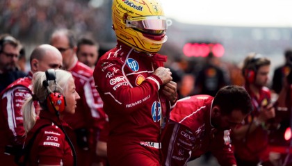 理查米尔赢了，让汉密尔顿戴上了RM 43-01