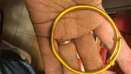 女子菜市场买青菜，竟收获“天价赠品”！价值4万元